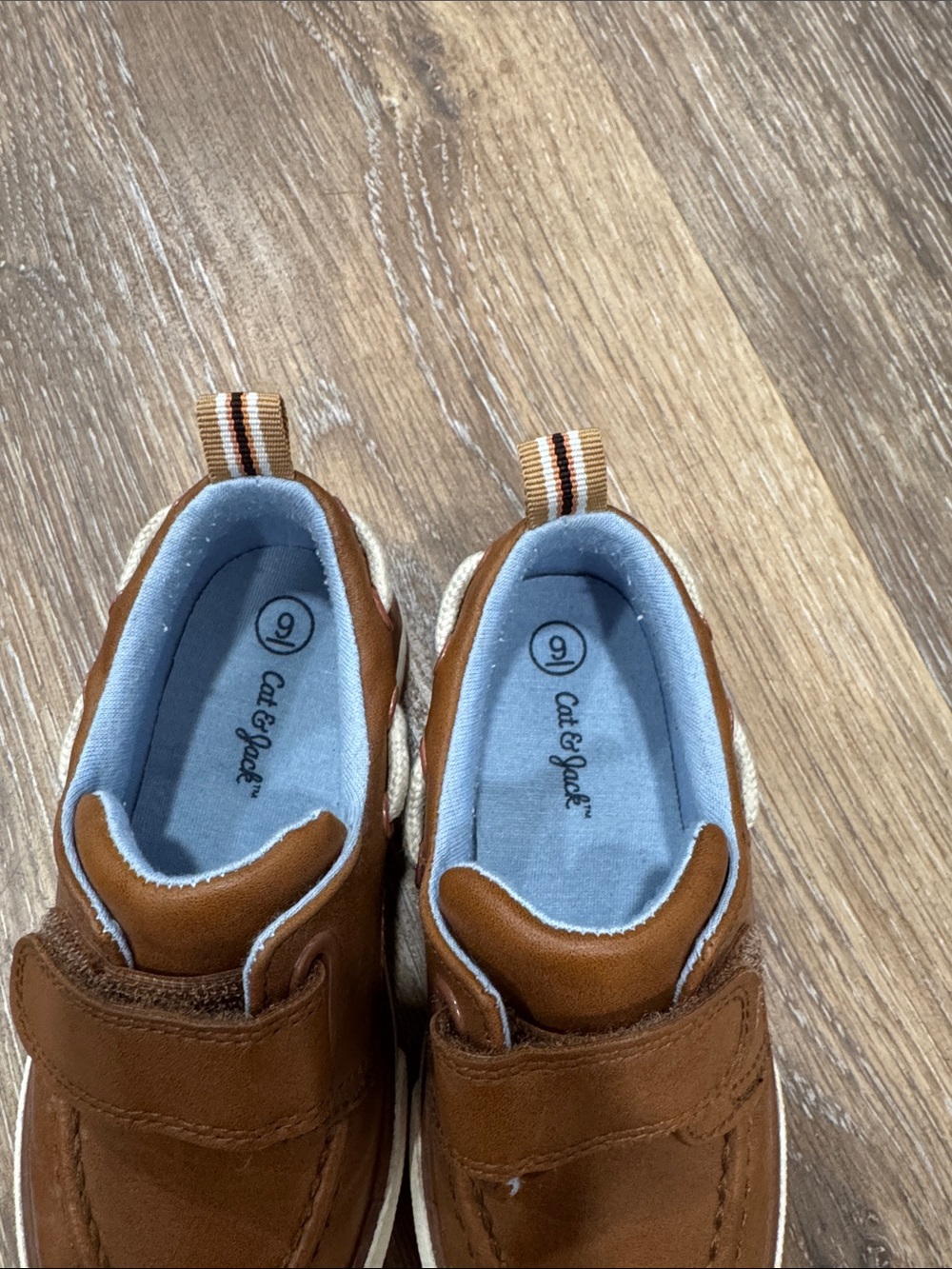 Cat & Jack kids shoes, size 10C - Picture 4 of 5